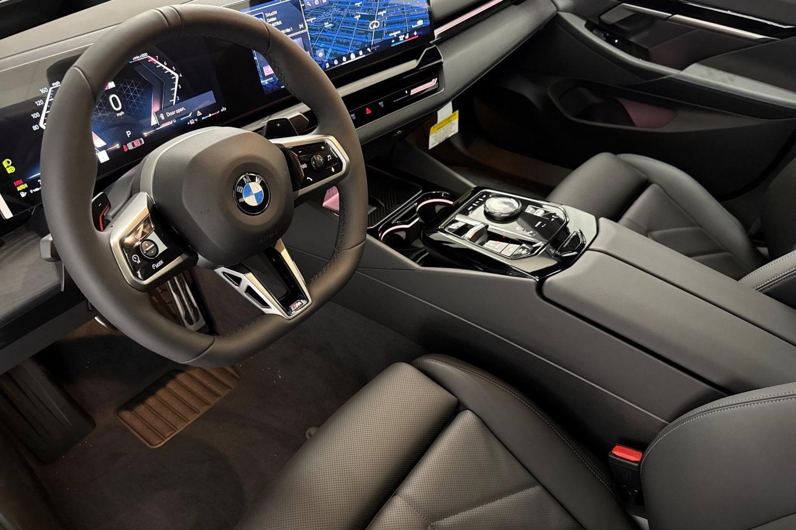 Used 2026 BMW 530i w/ M Sport Package RWD image 4