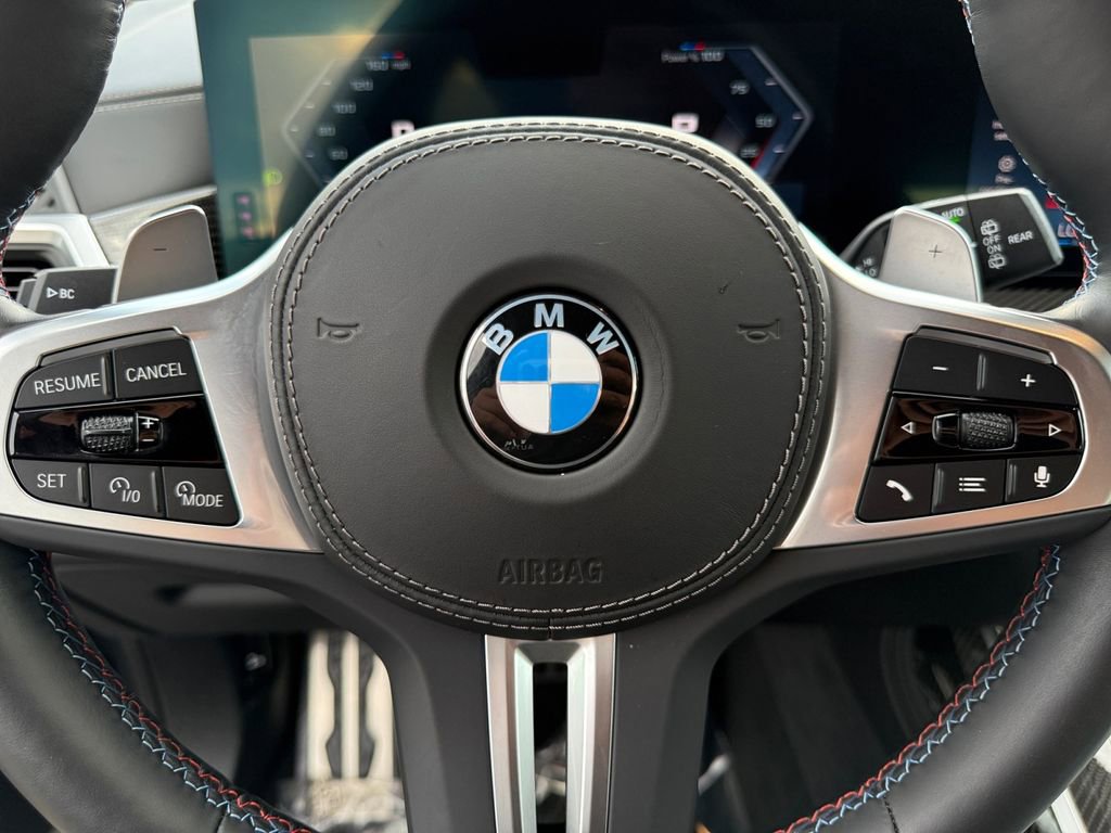 Used 2024 BMW X7 M60i w/ Executive Package image 19