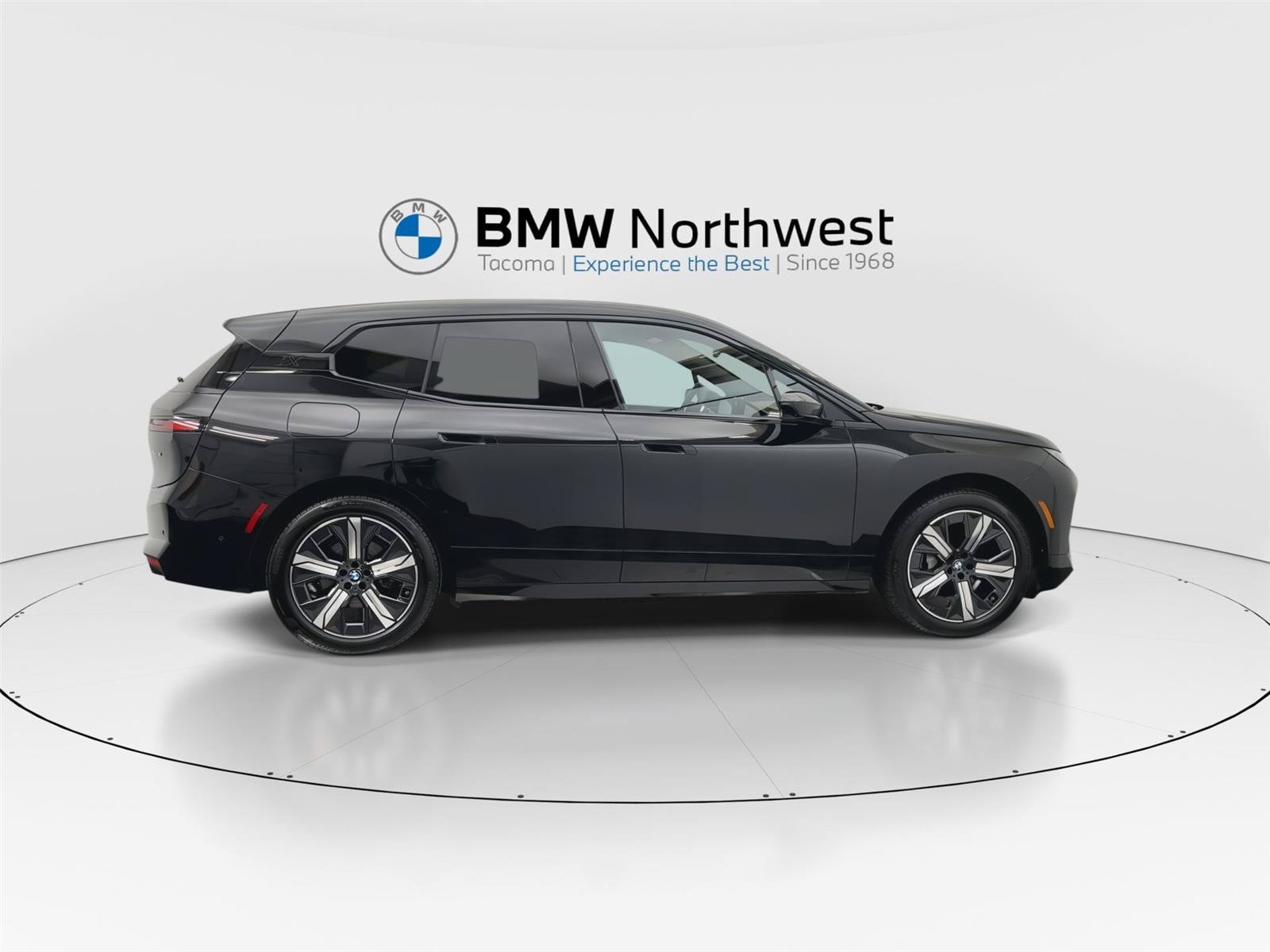 Used 2026 BMW iX xDrive60 AWD/4WD image 4