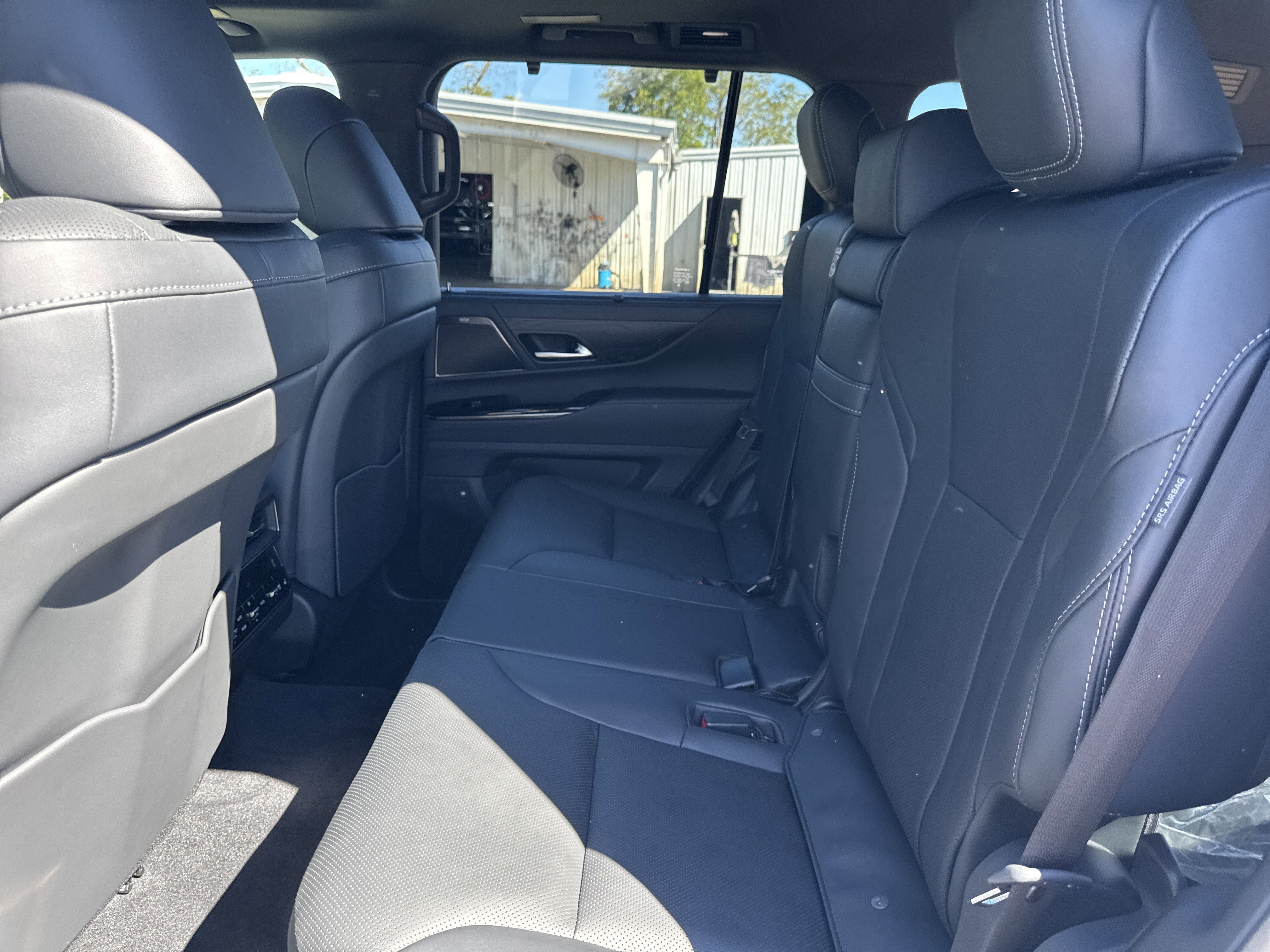 Used 2025 Lexus LX 600 4WD w/ Interior Upgrade Package image 24