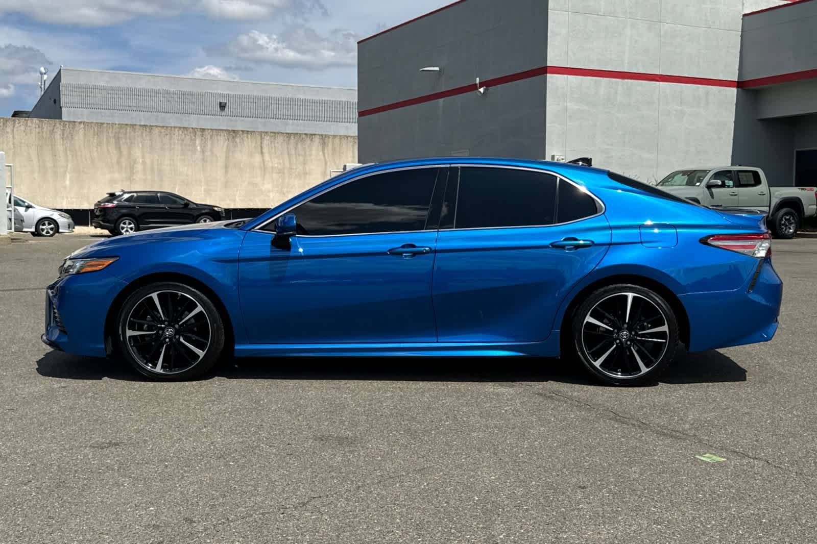 Used 2018 Toyota Camry XSE w/ Audio Package FWD image 9