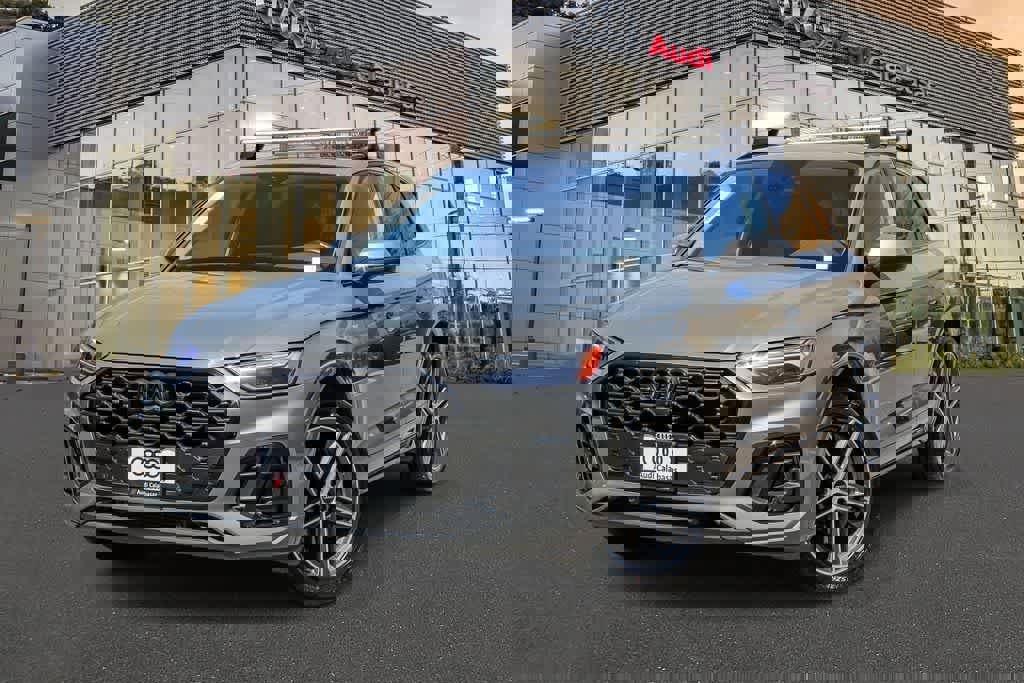 Used 2023 Audi Q5 e Premium Plus w/ Premium Plus Package