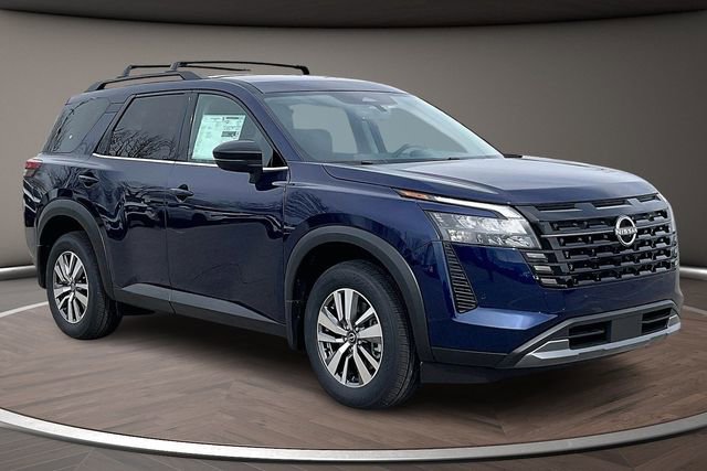 New 2026 Nissan Pathfinder SL image 2