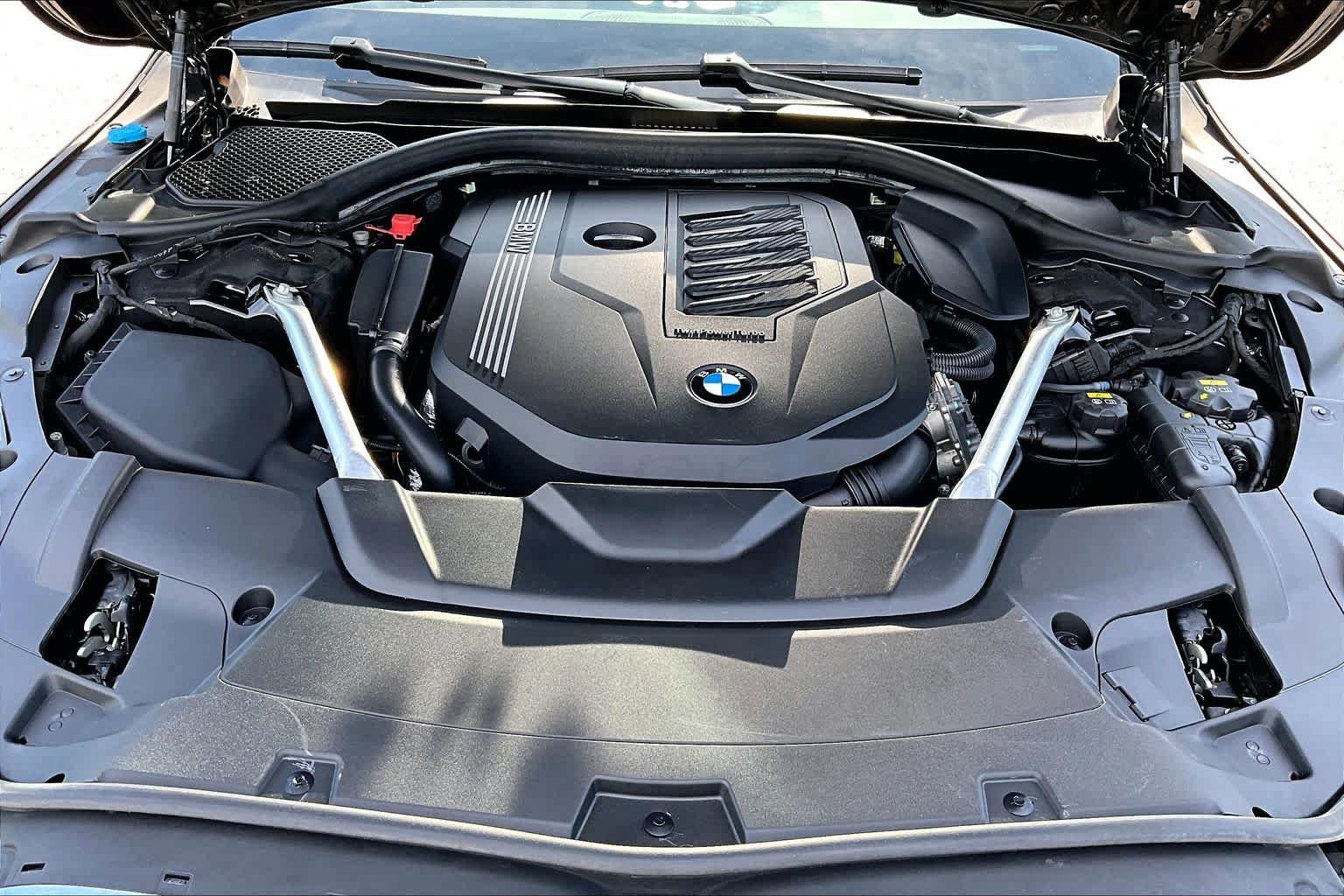 Used 2020 BMW 740i w/ Cold Weather Package RWD image 33