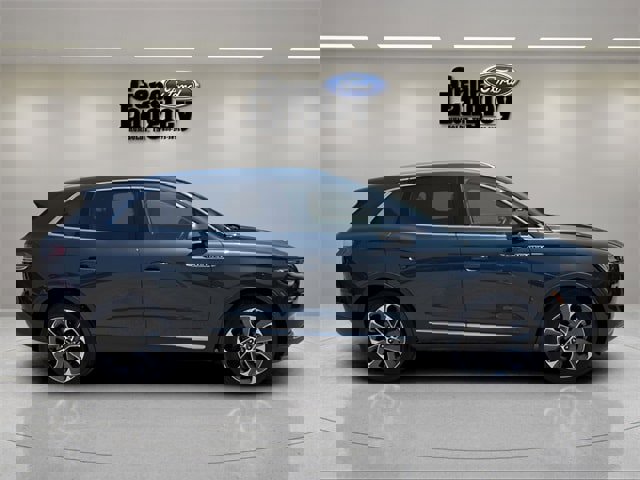 Used 2022 Lincoln Nautilus Reserve w/ Equipment Group 201A image 6