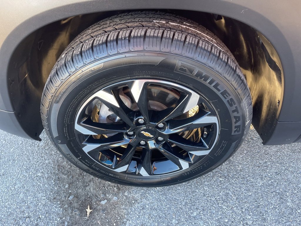 Certified 2022 Chevrolet TrailBlazer LT w/ Driver Confidence Package image 8