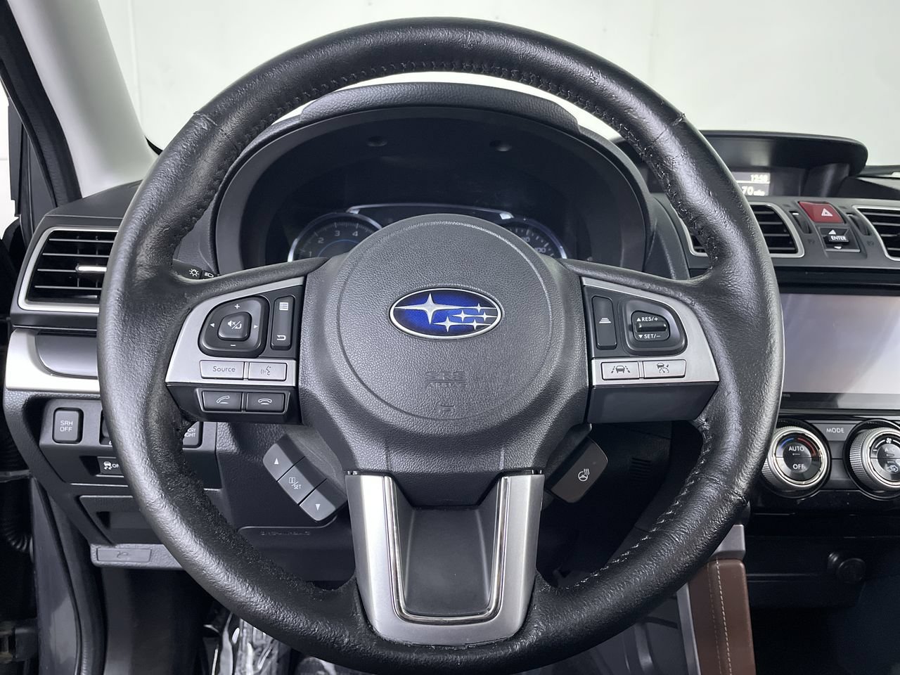 Used 2018 Subaru Forester 2.5i Touring AWD/4WD image 13