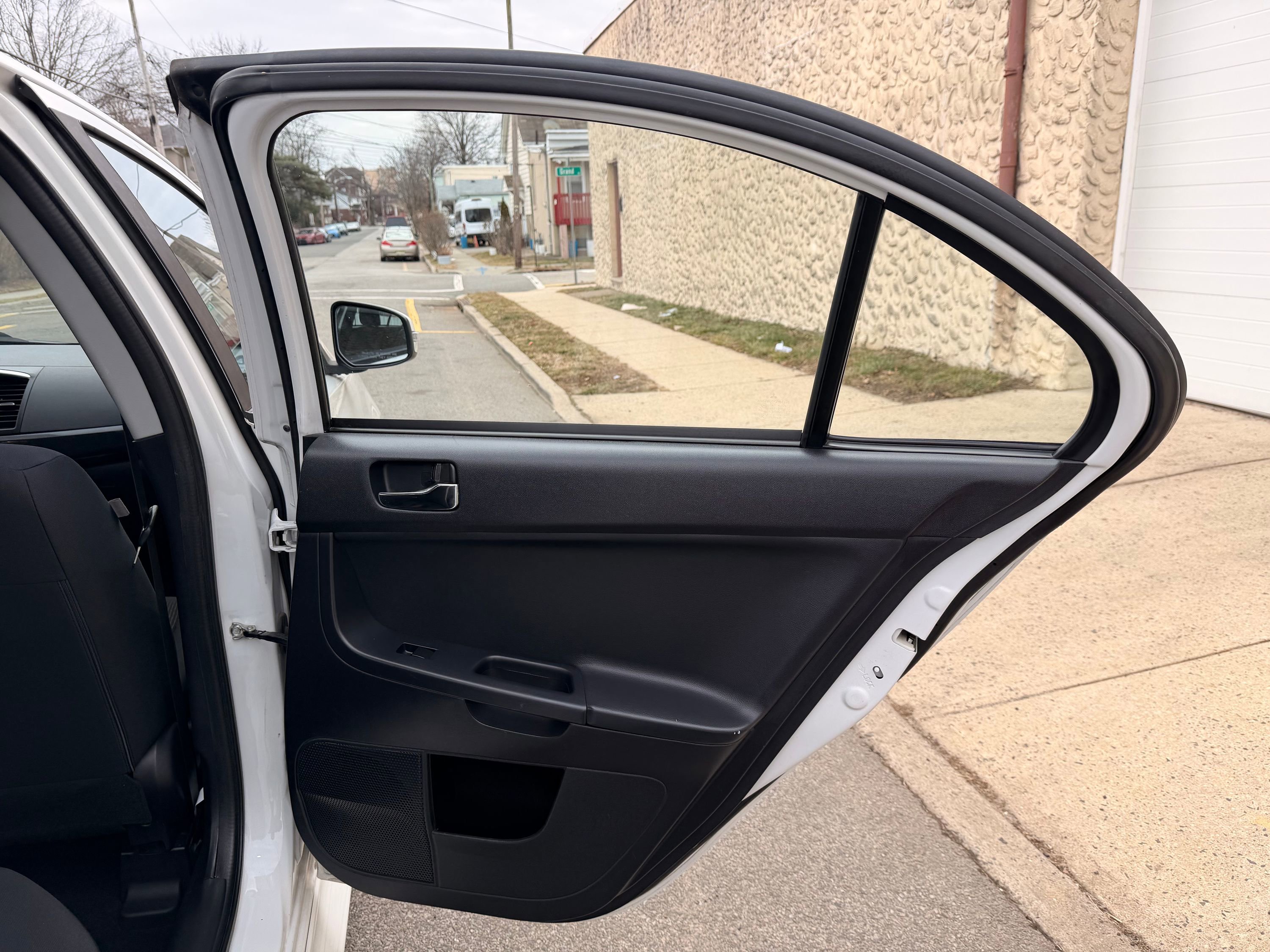 Used 2017 Mitsubishi Lancer ES image 26