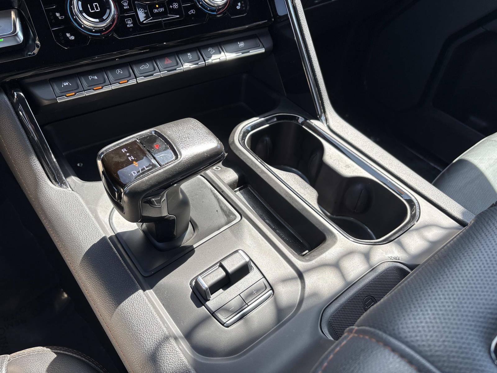 Used 2022 GMC Sierra 1500 AT4 w/ AT4 Premium Package image 26