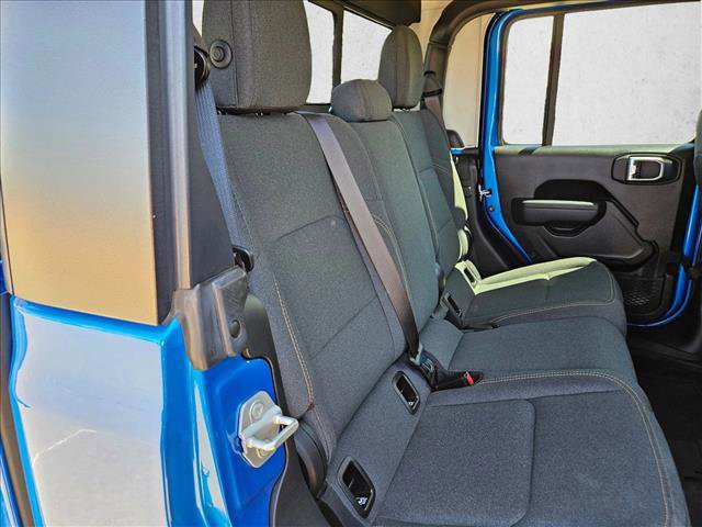Used 2024 Jeep Gladiator Sport image 16