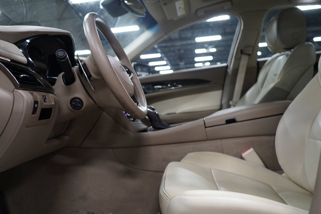 Used 2016 Cadillac CTS Luxury RWD image 10