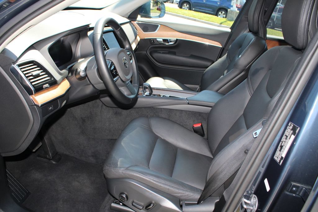 Used 2025 Volvo XC90 B6 Plus AWD/4WD image 11