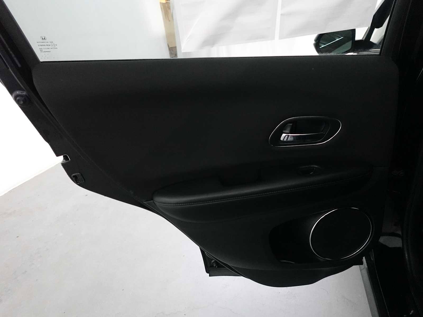 Used 2017 Honda HR-V EX image 24