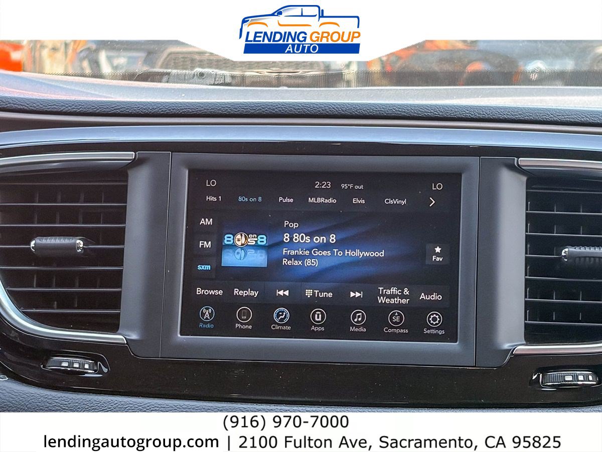 Used 2019 Chrysler Pacifica Touring Plus FWD image 13
