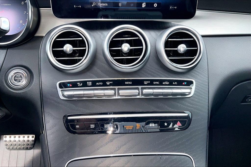 Used 2022 Mercedes-Benz GLC 300 image 32