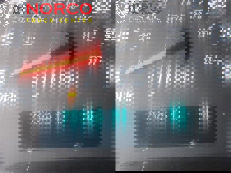 Used 2017 Chevrolet Express 2500 Extended image 15