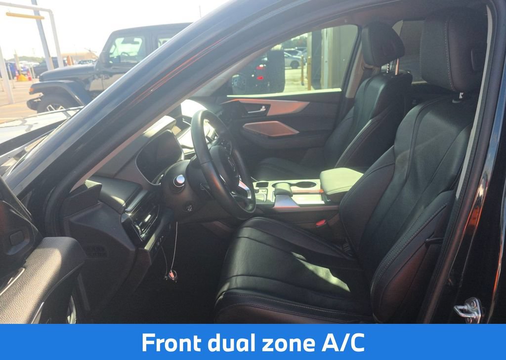 Used 2024 Acura MDX w/ Technology Package FWD image 11