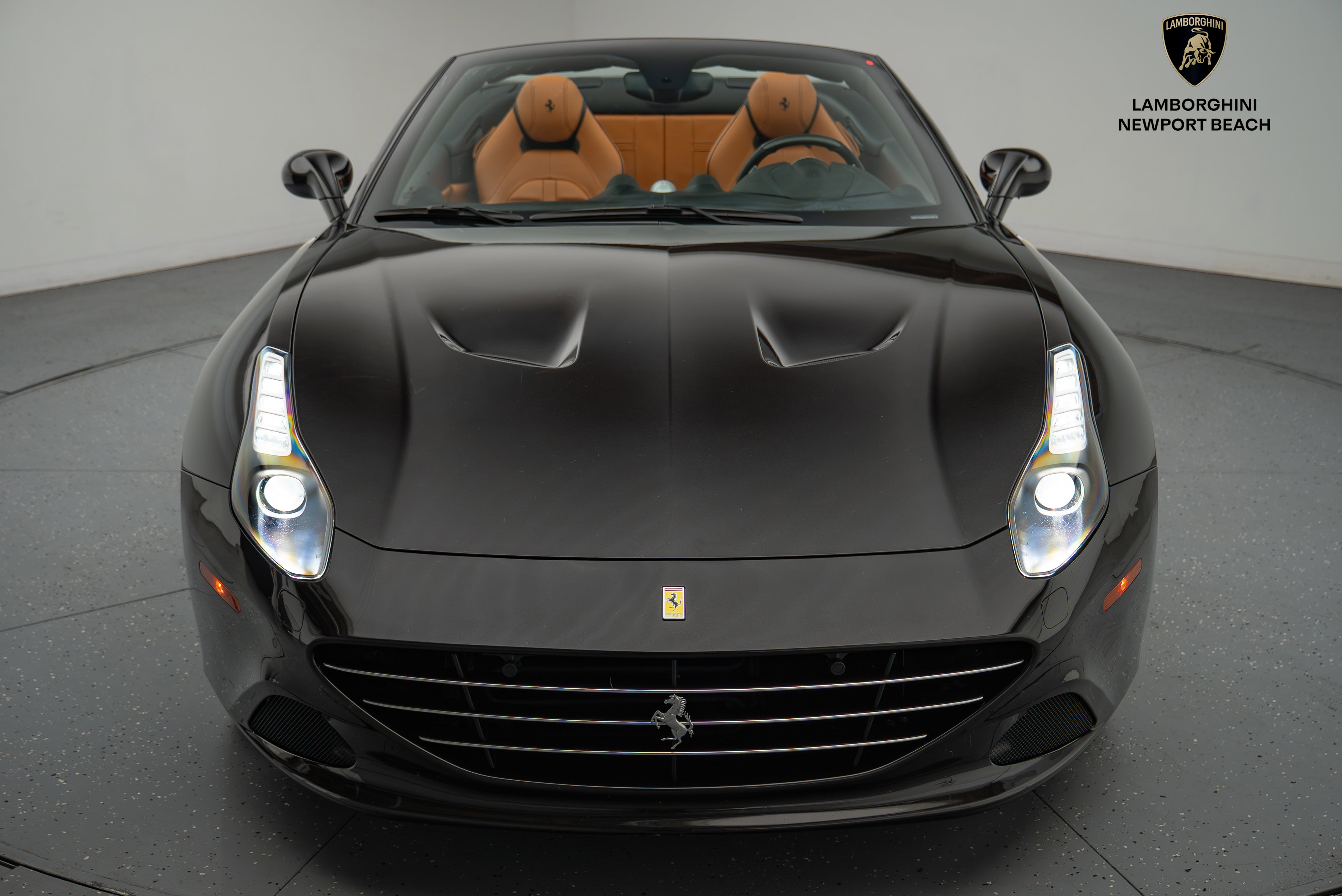 Used 2015 Ferrari California T RWD image 6