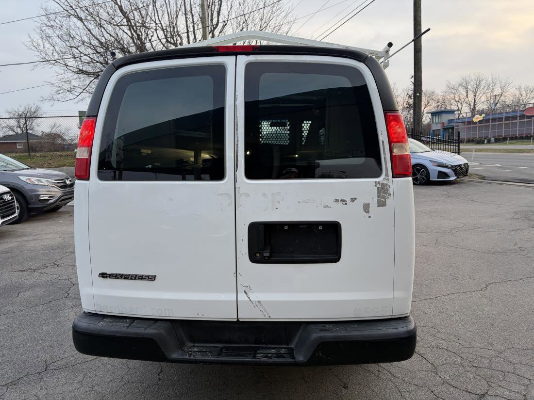 Used 2017 Chevrolet Express 2500 image 6