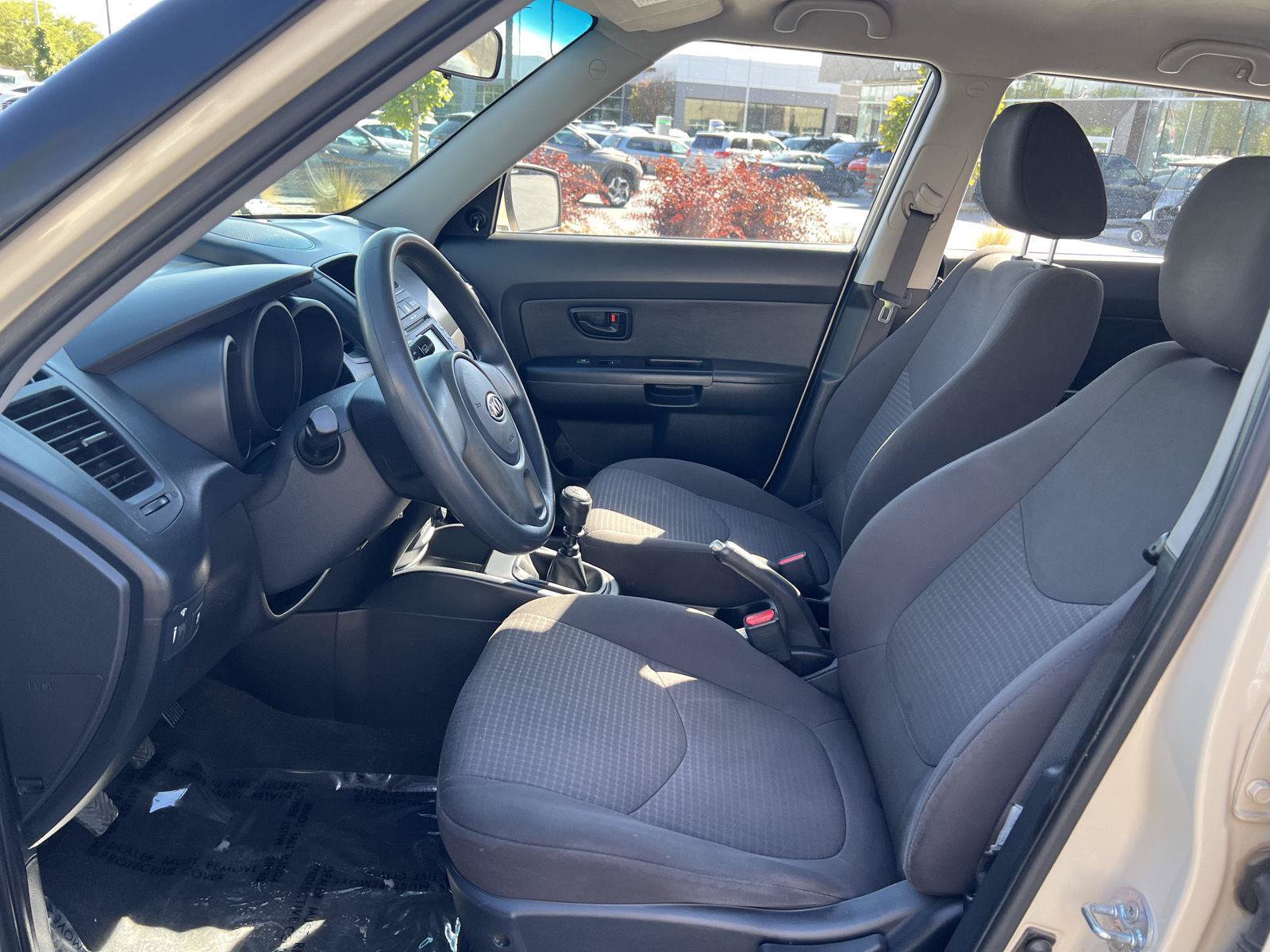 Used 2012 Kia Soul FWD image 28