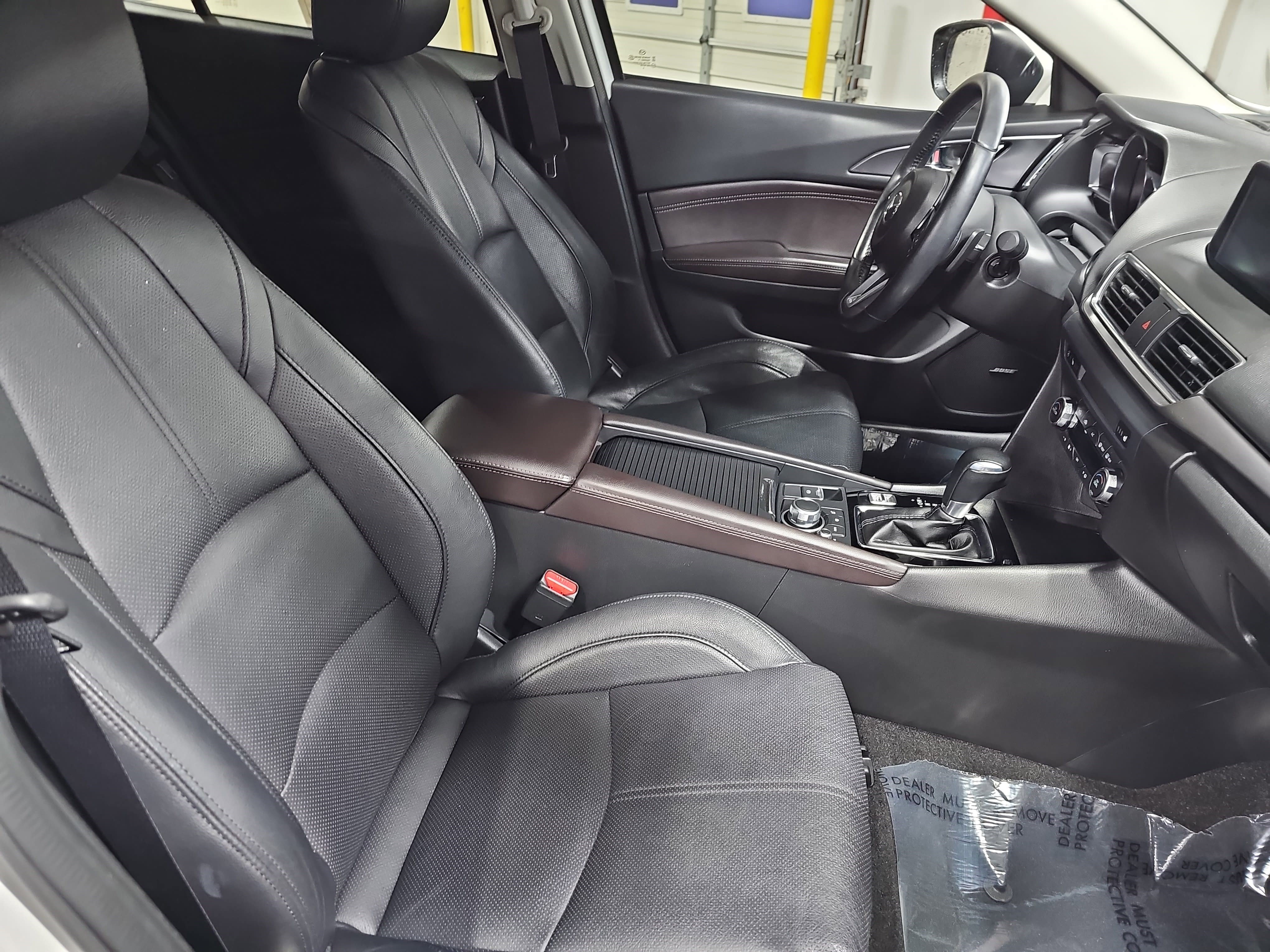 Used 2017 MAZDA MAZDA3 Grand Touring w/ Premium Equipment Package image 10