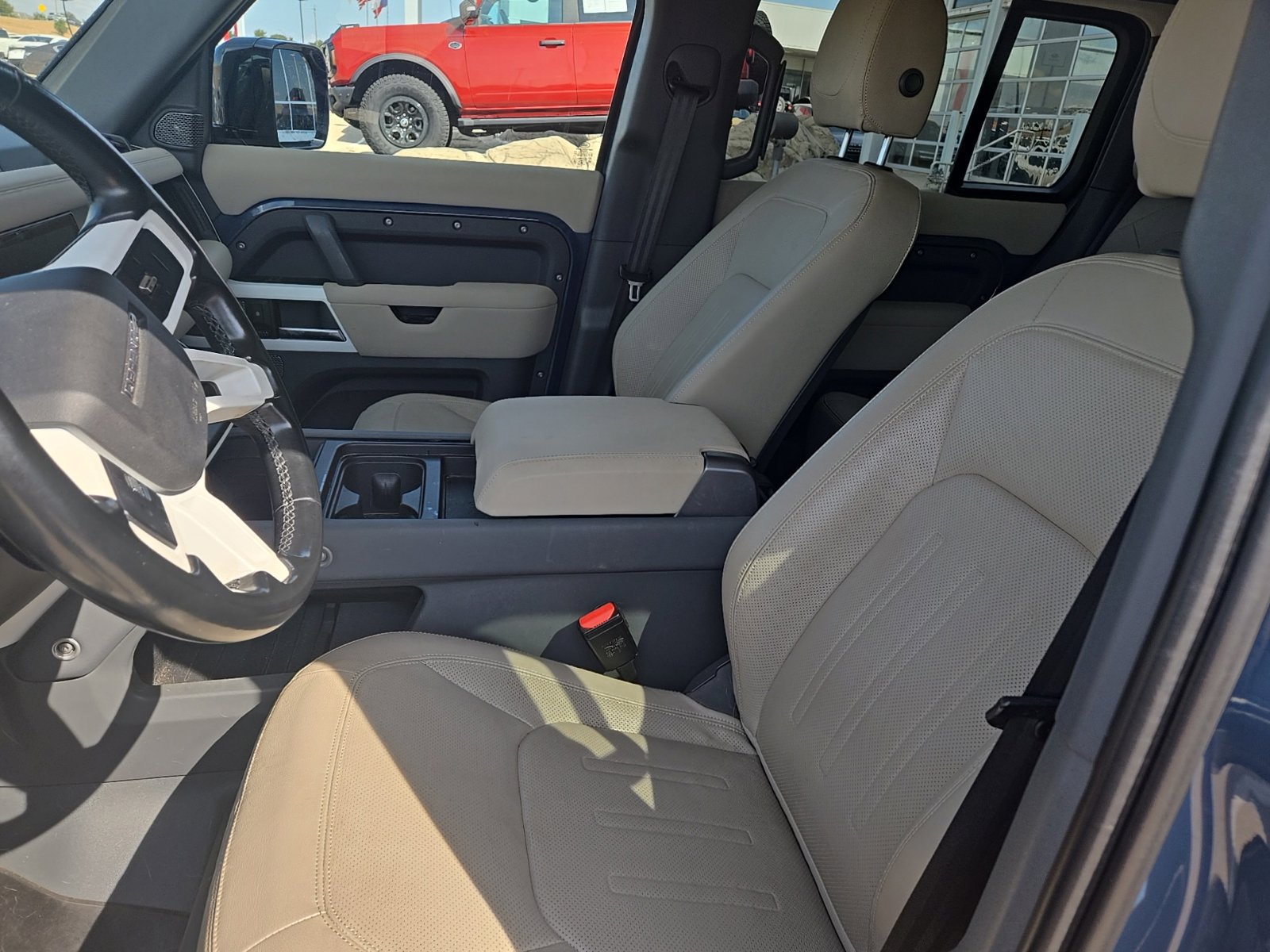 Used 2022 Land Rover Defender 110 SE AWD/4WD image 13