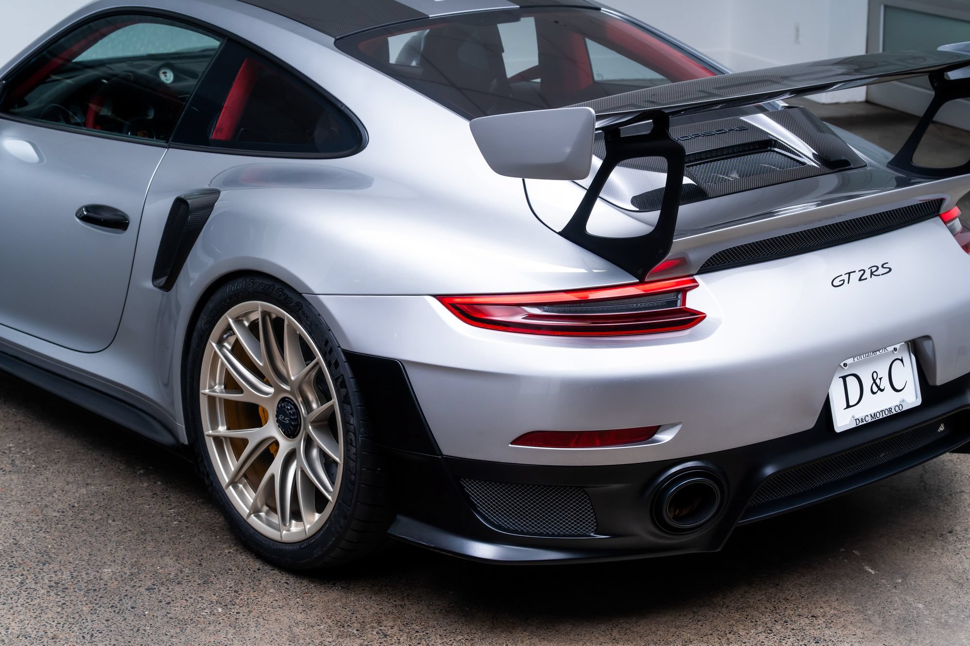 Used 2018 Porsche 911 GT2 RS w/ Weissach Package RWD image 12