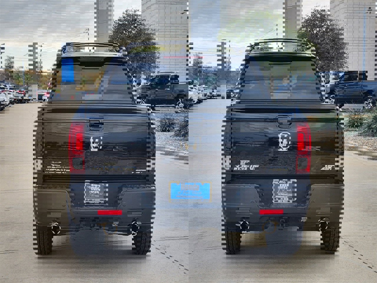 Certified 2022 Honda Ridgeline Black Edition image 6