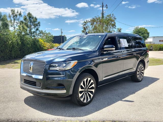 Used 2022 Lincoln Navigator L Reserve image 2