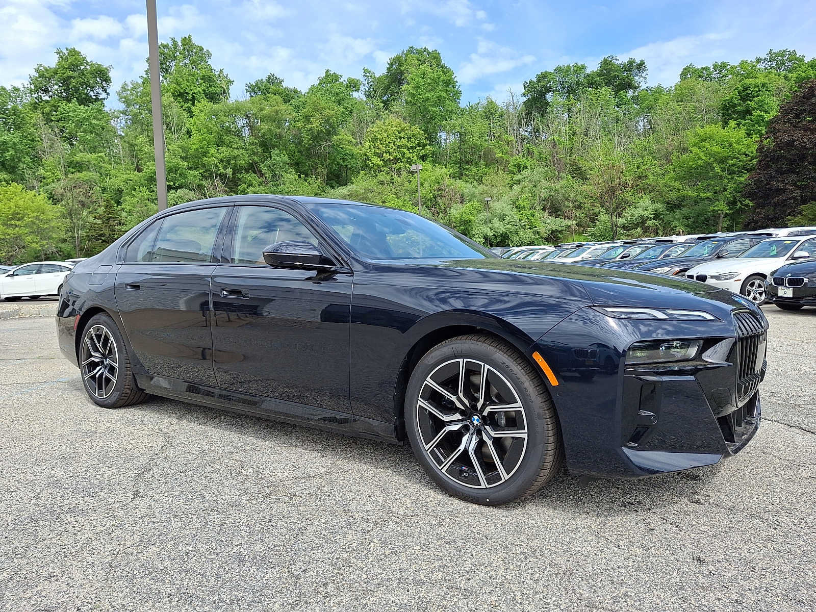New 2026 BMW i7 xDrive60 AWD/4WD image 1
