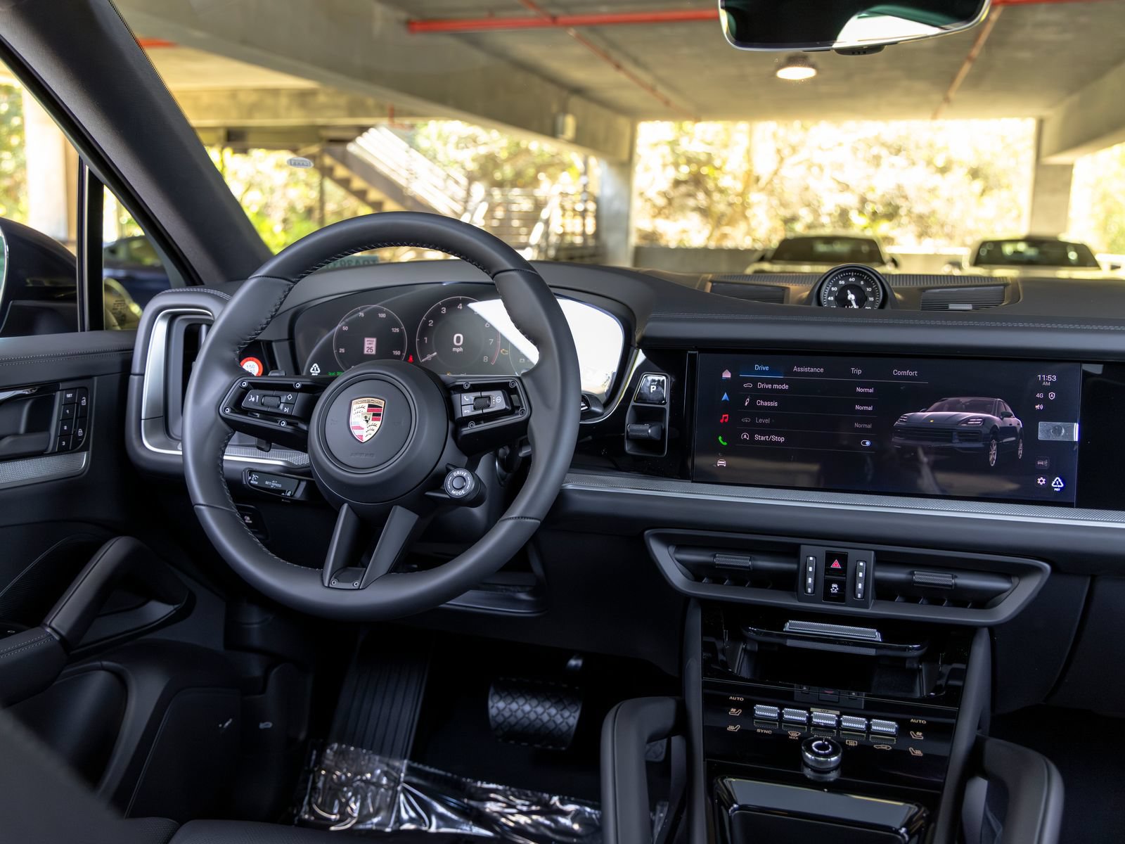 New 2026 Porsche Cayenne Coupe AWD/4WD image 38