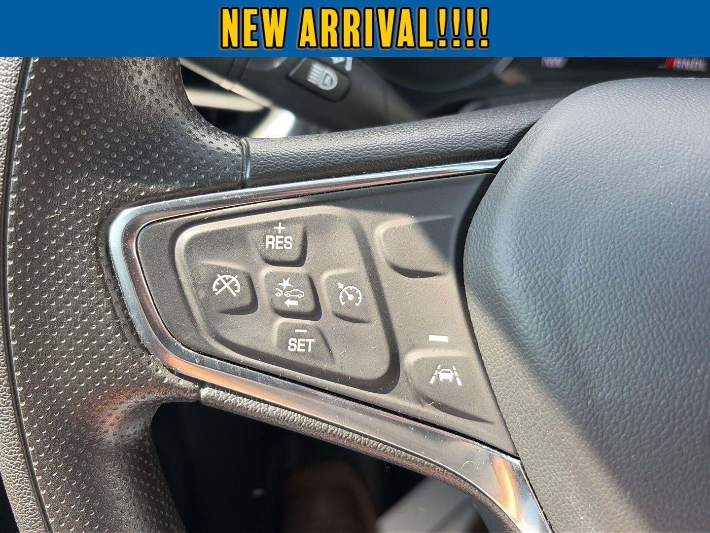 Used 2023 Chevrolet Equinox LT AWD/4WD image 16