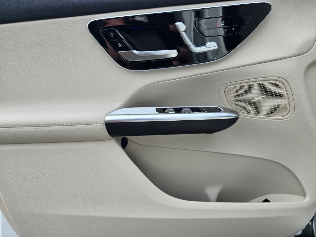 New 2026 Mercedes-Benz GLC 300 4MATIC image 34