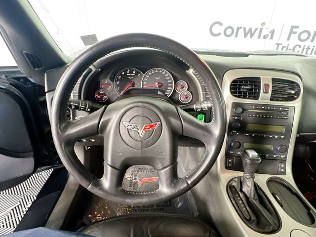 Used 2005 Chevrolet Corvette Convertible w/ Preferred Equipment Group RWD image 7