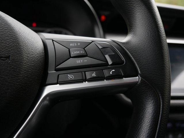 Used 2019 Nissan Kicks SV FWD image 19