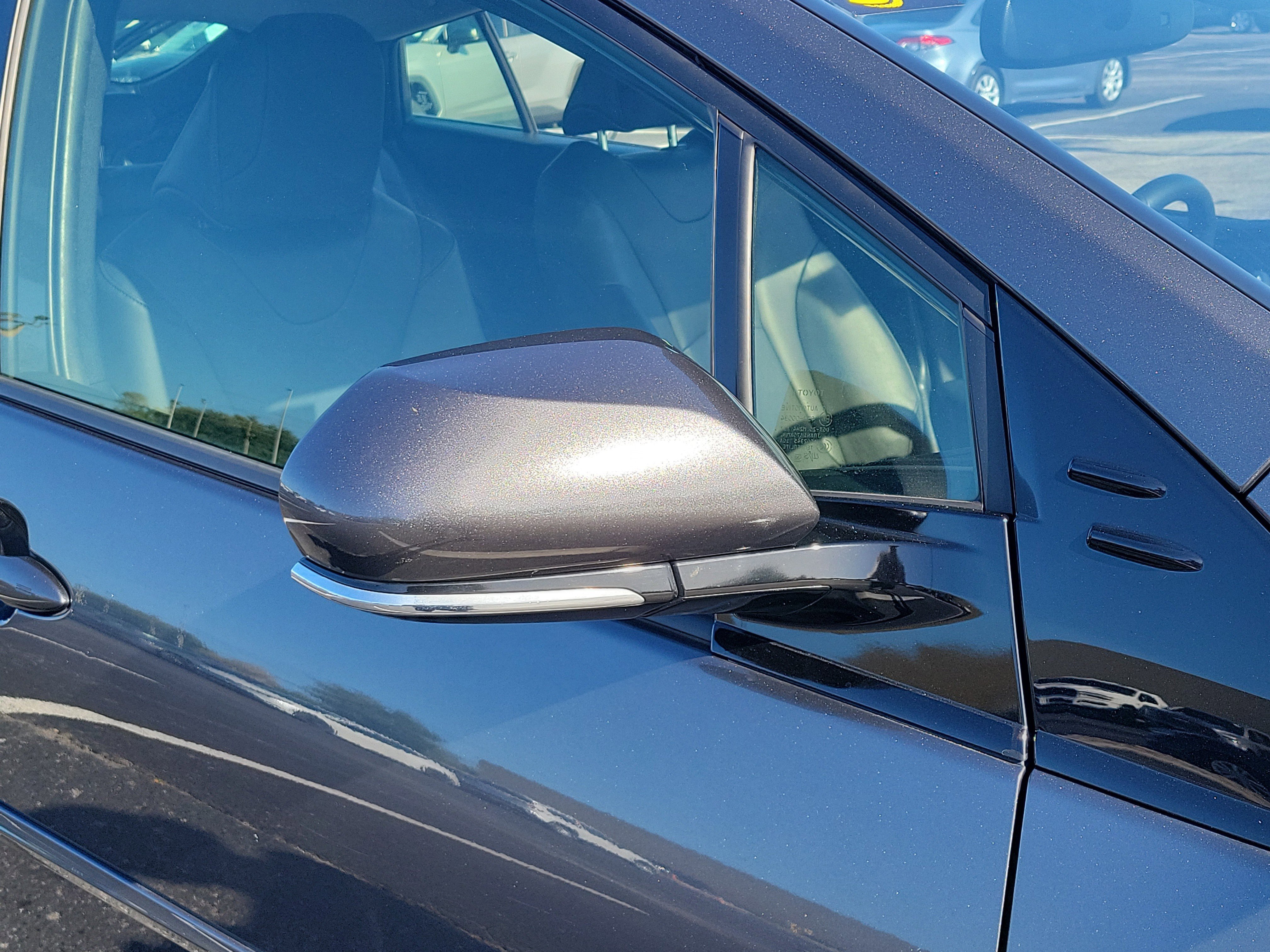 Used 2019 Toyota Prius XLE AWD/4WD image 9