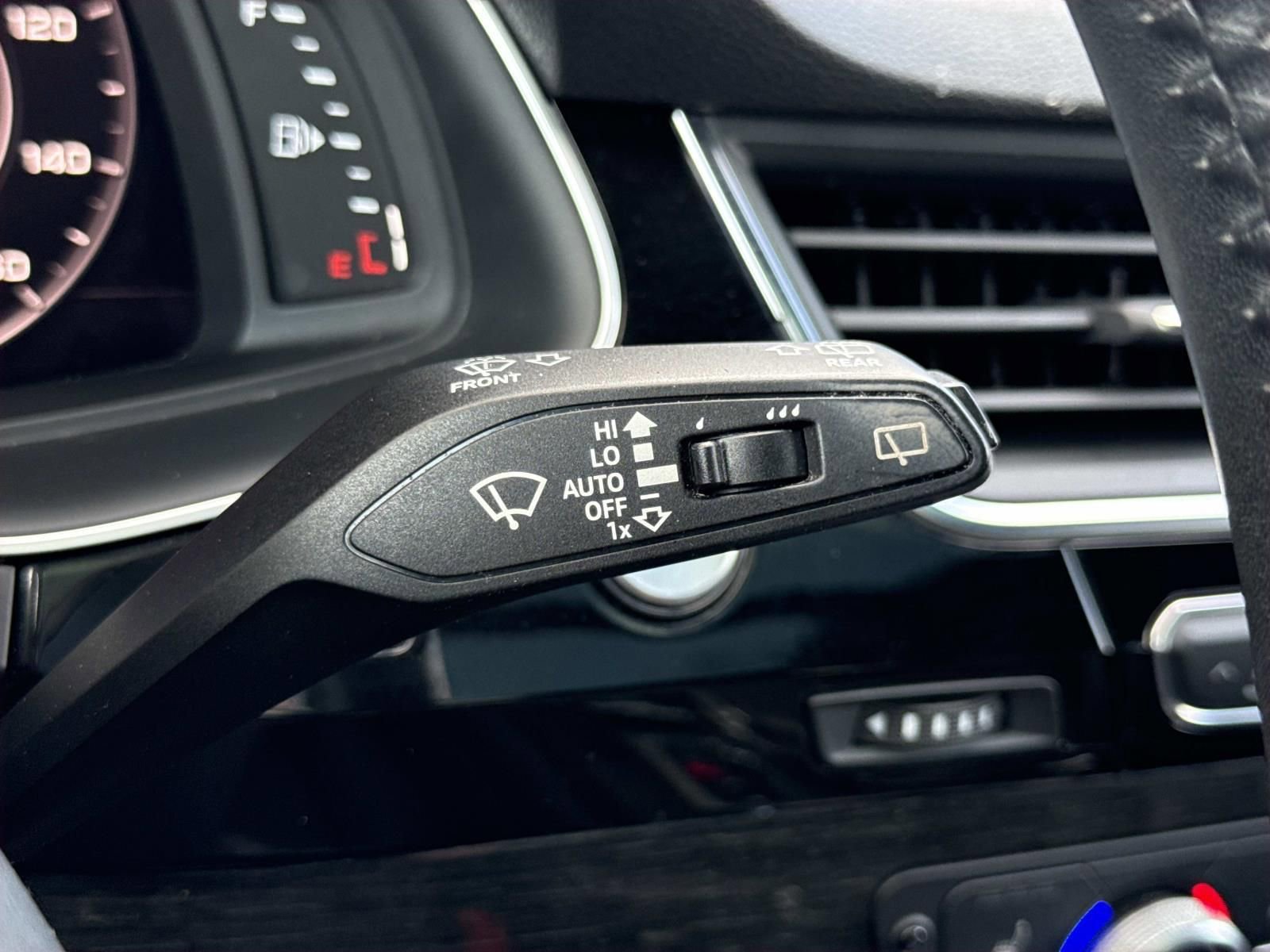 Used 2019 Audi Q7 3.0T Premium Plus image 17