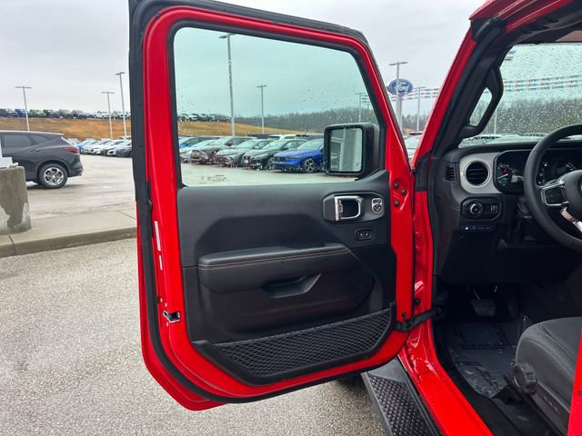 Used 2025 Jeep Wrangler Sahara 4xe image 35