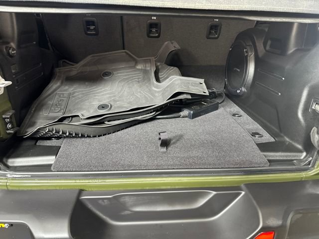 Used 2023 Jeep Wrangler Unlimited w/ Cold Weather Group image 26