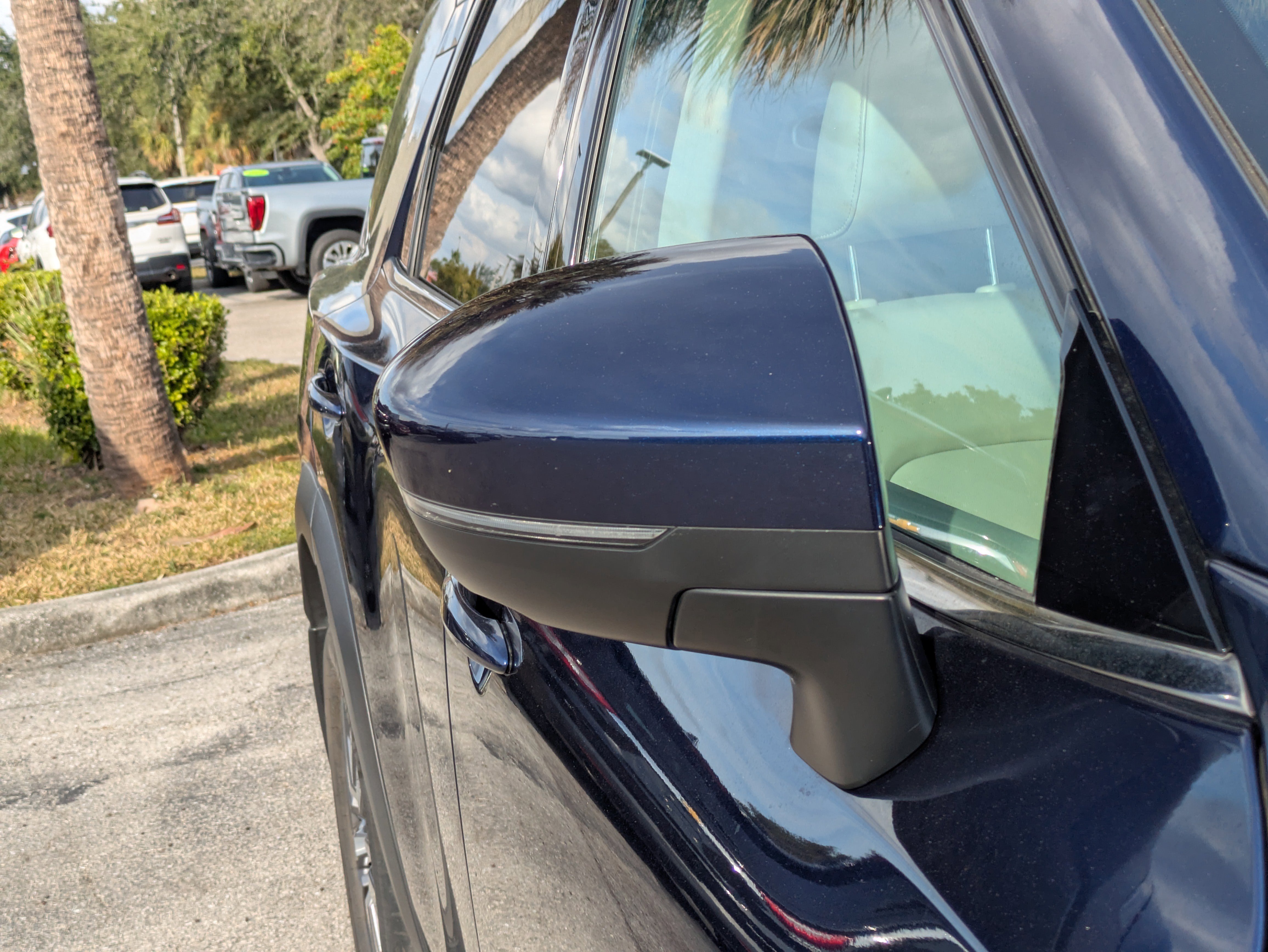 Used 2022 Nissan Pathfinder SL image 12