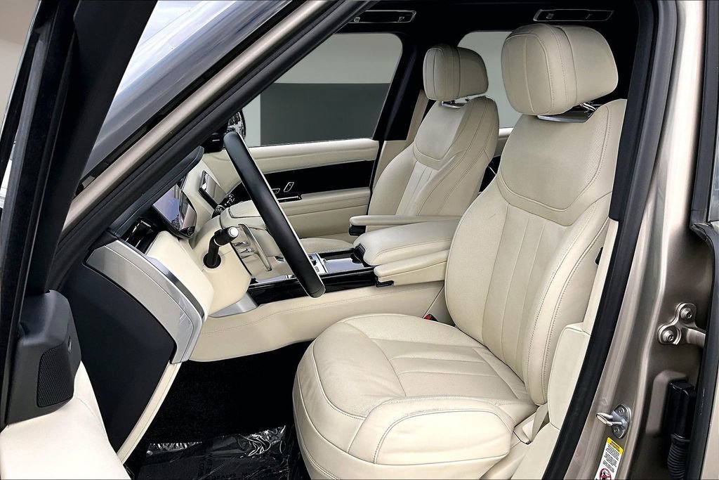 Certified 2023 Land Rover Range Rover SE image 19