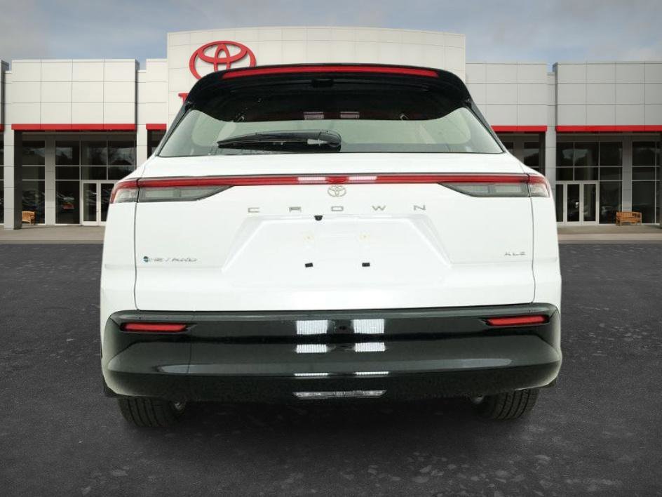 New 2026 Toyota Crown Signia image 6