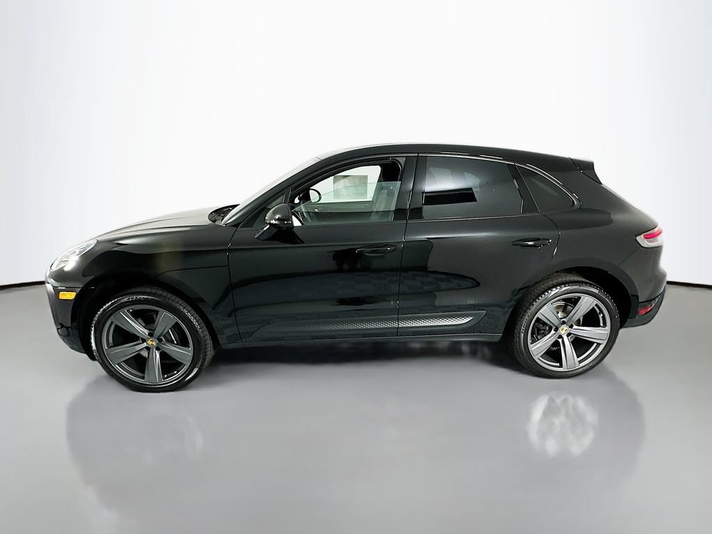 New 2026 Porsche Macan AWD/4WD image 2