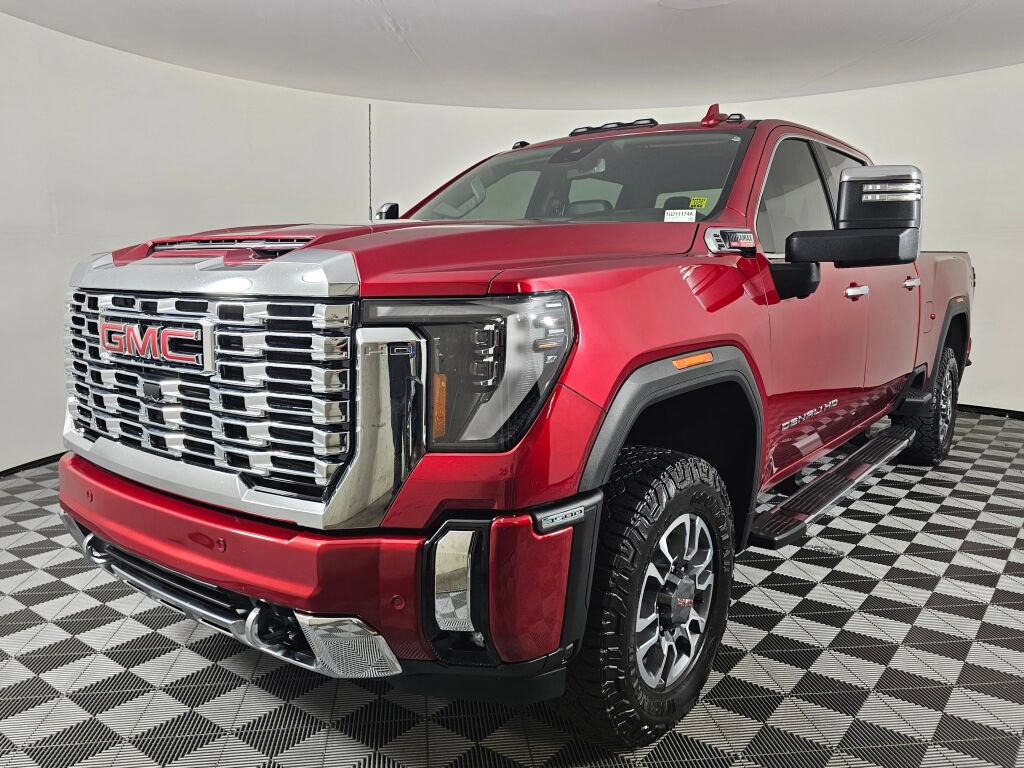 Used 2024 GMC Sierra 3500 Denali AWD/4WD image 7