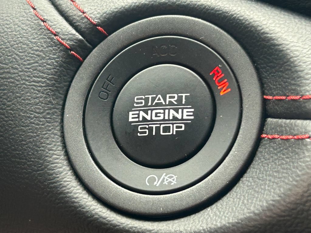 Used 2025 Dodge Durango GT AWD/4WD image 16
