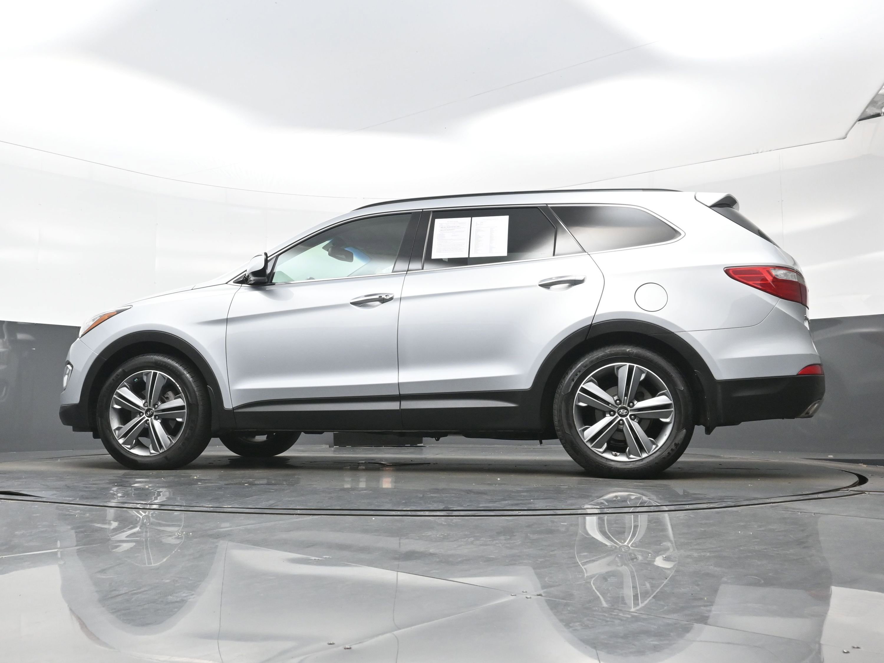 Used 2016 Hyundai Santa Fe SE w/ Option Group 03 FWD image 28