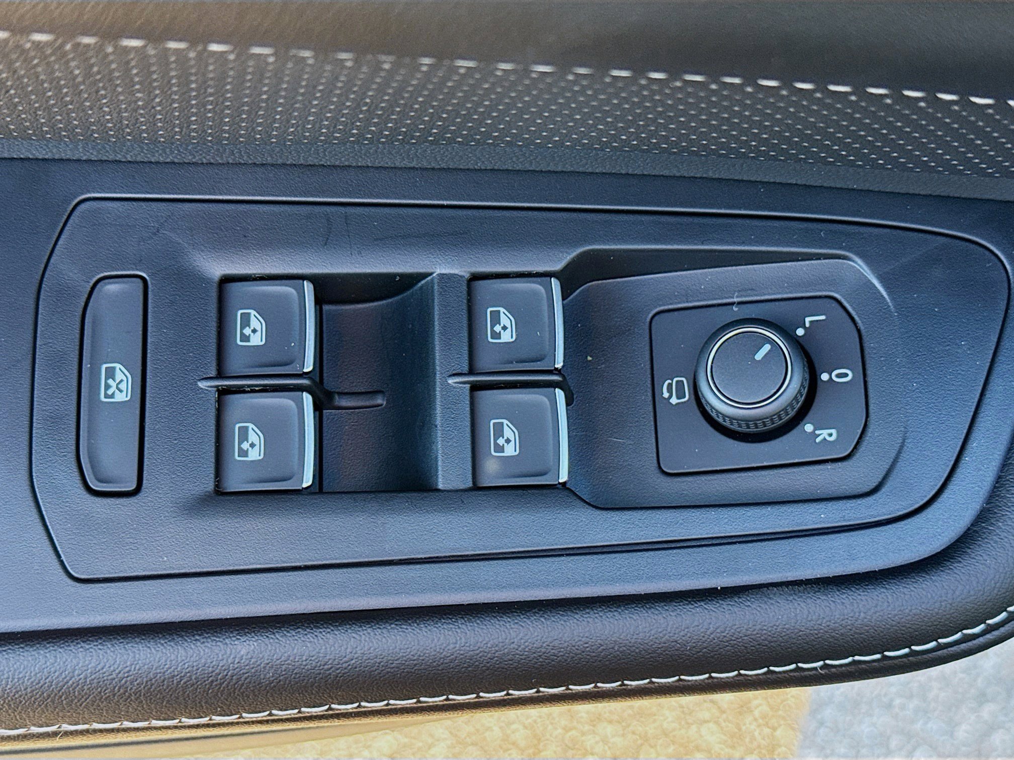 New 2026 Volkswagen Atlas SEL Premium R-Line image 22