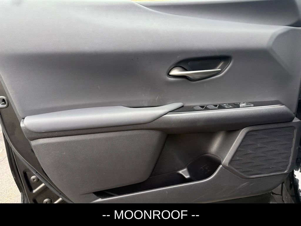 Used 2023 Lexus UX 250h 250h Premium image 5