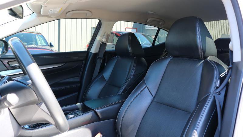 Used 2022 Nissan Maxima SV w/ Floor Mat Group FWD image 10