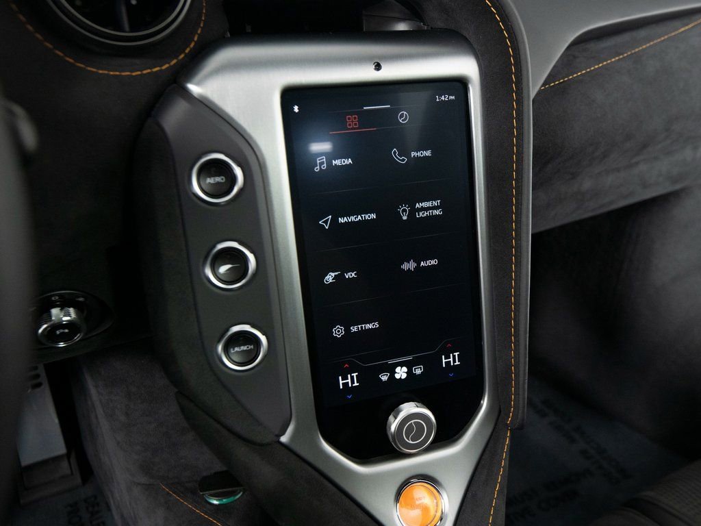Used 2025 McLaren 750S image 20